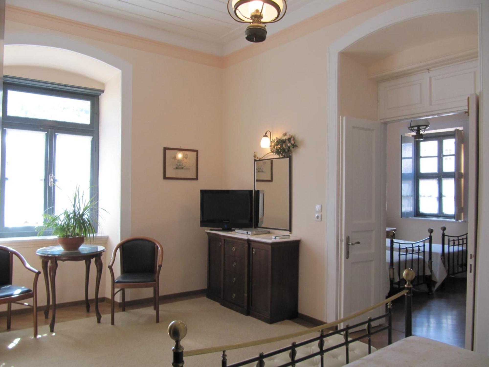 Phaedra Hotel Hydra  Esterno foto