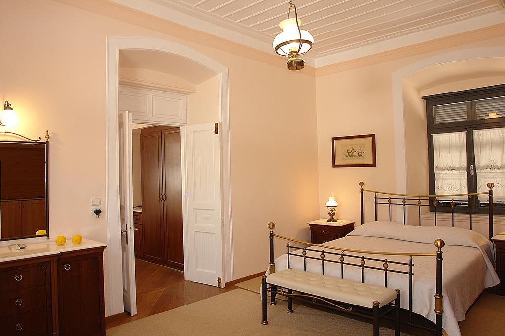 Phaedra Hotel Hydra  Esterno foto